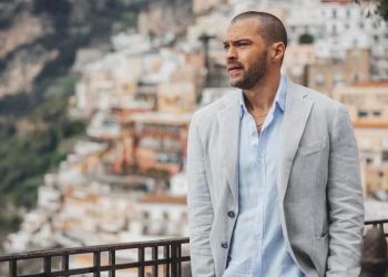 Jesse Williams shares the 4 green flags he looks for before signing on to a new role in Hollywood