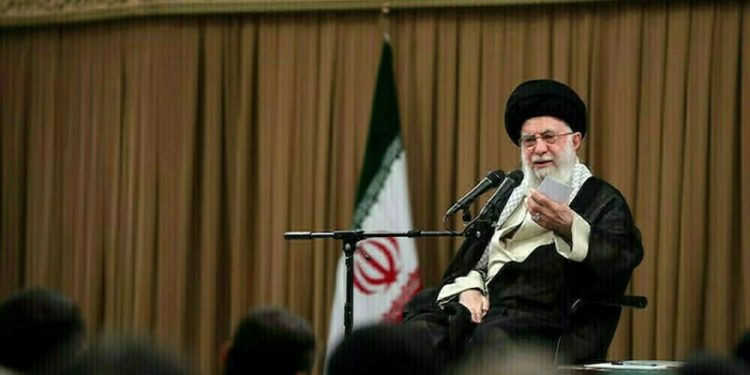 Khamenei bemoans low oil production