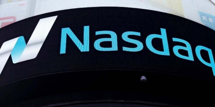 Nasdaq rises on gains by Google parent Alphabet, Apple