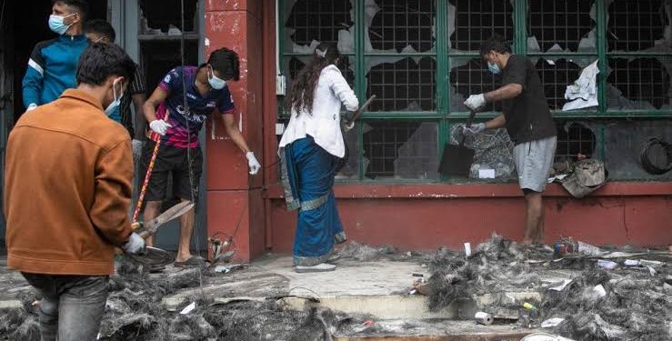 Nepali Gen Z Return to Streets, Lead Clean-Up After Protests