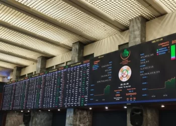 PSX hits new record, KSE-100 settles above 165,000 level
