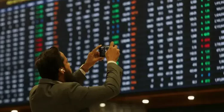 Pakistan Stock Exchange Hits Record High of 158,000 Points After Defense Pact With Saudi Arabia