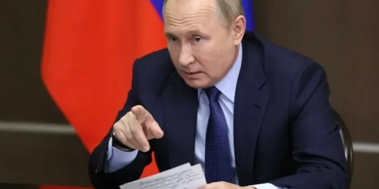 Putin offers Trump one-year extension to nuclear weapons treaty