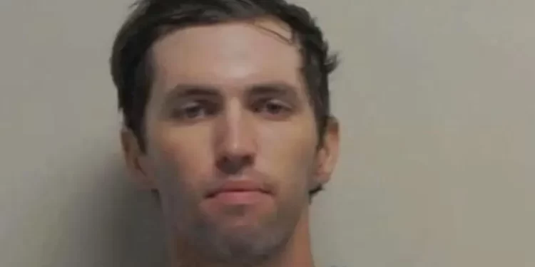 Suspected gunman Robinson wrote note threatening Kirk, tied to scene by DNA, FBI director says