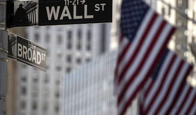 Wall St retreats from record highs as slowdown fears - Markets
