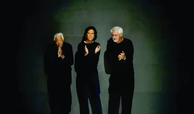 giorgio armani silvana armani and pantaleo dell orco applaud after presenting the emporio armani spring summer 2022 collection during milan fashion week in milan on september 23 2021 photo reuters