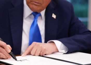 White House says Trump's H-1B visa changes will only affect new applicants