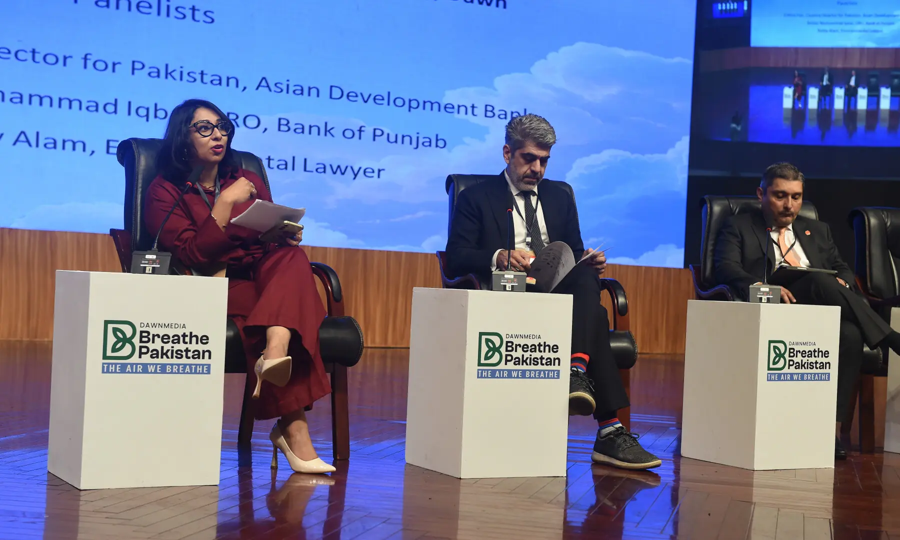  Climate expert Rafay Alam, Bank of Punjab’s Arslan Muhammad Iqbal are on stage during a panel discussion. — Murtaza Ali / White Star 