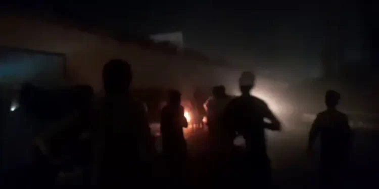 4 policemen injured in Peshawar blast: officials