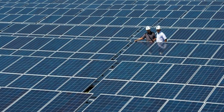 Abu Dhabi awards contract for mega solar project