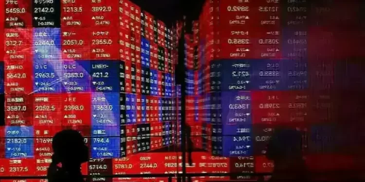 Asian stocks poised for weekly gains on rate cut wagers, AI fervour