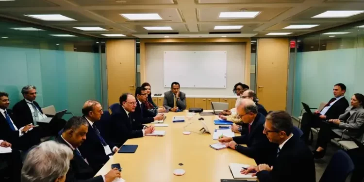 Aurangzeb, IMF’s Jihad Azour review EFF progress; stresses need for macroeconomic discipline