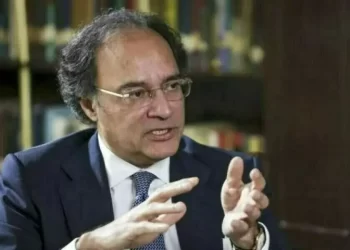 Aurangzeb sees staff deal on $1.2bn IMF payout this week