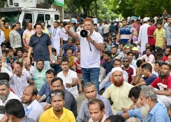 Bangladesh parties sign reform charter, but student and leftist group stays away