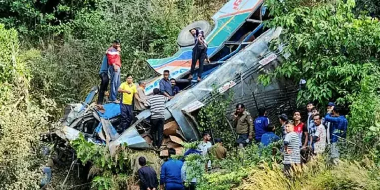 Bus collision blaze kills 20 in southern India, media say
