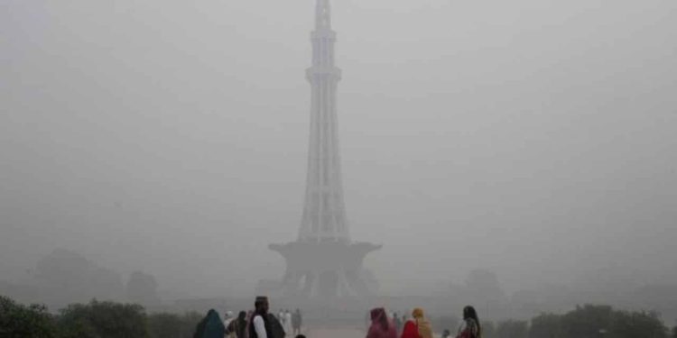 Dangerous! Lahore Becomes Most Polluted City in World with AQI of 563