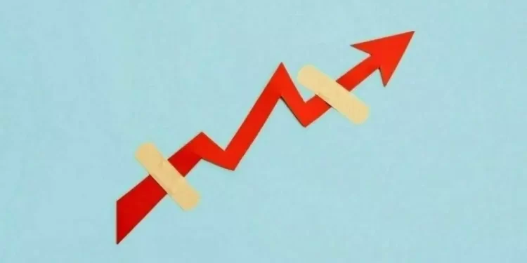 Economists warn Pakistan risks prolonged economic stagnation as growth outlook dims