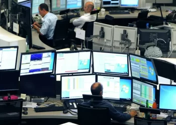 Europe’s STOXX 600 closes at record high on energy boost, earnings in focus