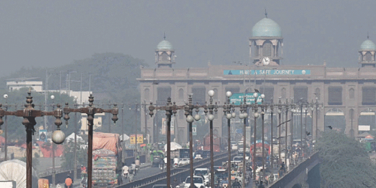 Face masks declared a must for Punjab traffic police, sanitary workers