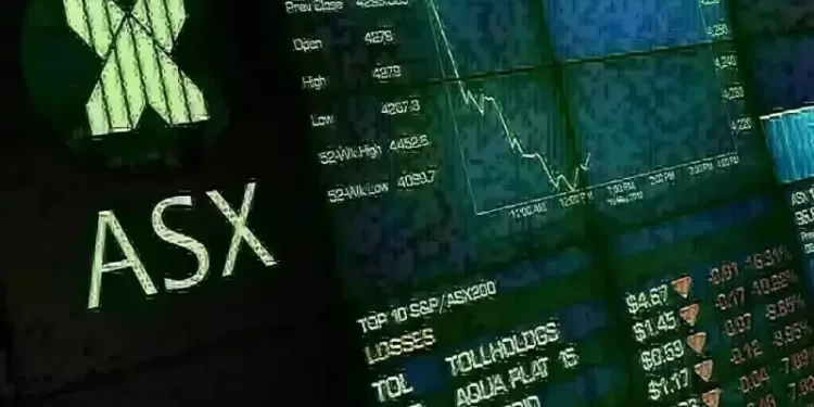 Financials, gold stocks help Australian shares notch 6-week high