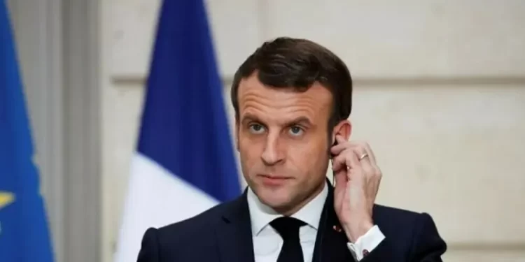 France’s Macron to name PM to end political crisis