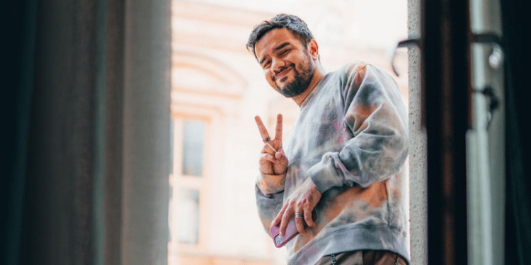 From Malir to Barcelona! Irfan Junejo Becomes Pakistan’s First Youtuber to Interview FC Barcelona Players