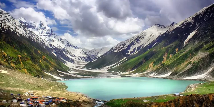 German Tourist Rescued by Mansehra Police After Getting Lost in Naran Mountains