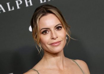 'Girlboss' Sophia Amoruso says she was too quick to fire people at Nasty Gal. She shared what she learned from the startup's epic rise and fall.