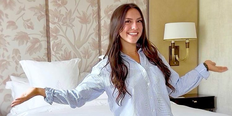 I stayed at a Four Seasons hotel for the first time. These 11 things blew me away and made my experience feel luxurious.