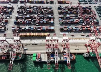 IMF urges Asia to cut trade barriers to beat US tariffs