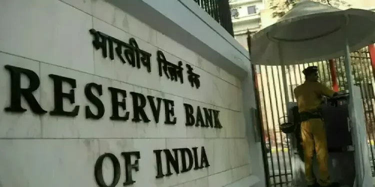 India central bank sold net $7.7 billion in August to arrest rupee’s fall, bulletin shows