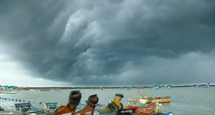 India evacuates tens of thousands as cyclone Montha gains strength