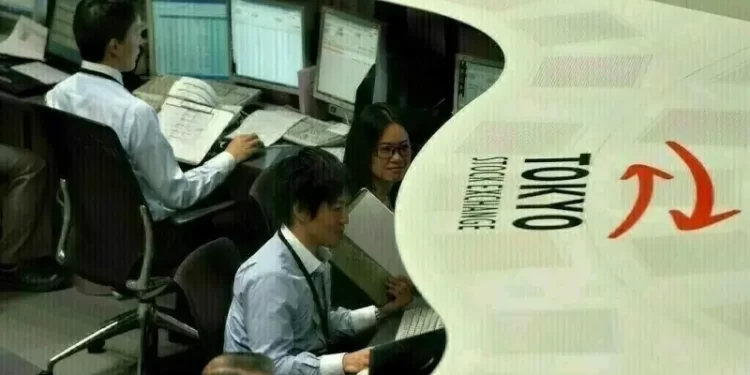 Japanese shares fall as banks track US peers lower, yen gains also weigh