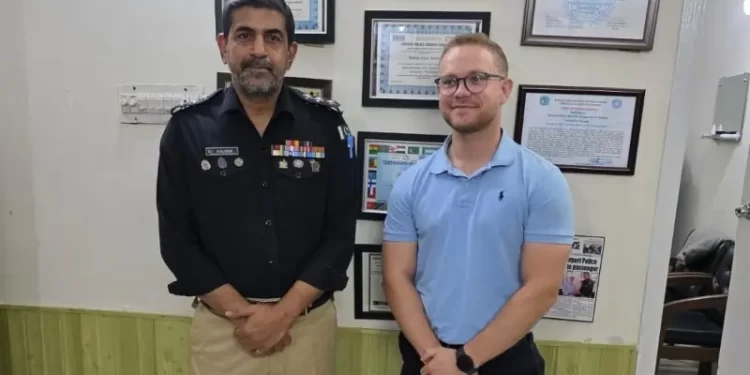 Karachi police swiftly recover UK police officer’s missing belongings