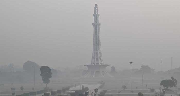 Lahore and Karachi Rank Among World’s Most Polluted Cities Amid Heavy Smog
