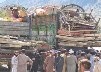 Last group of Afghans leaves Chitral for homeland