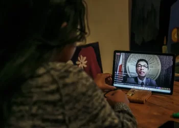 Madagascar president hangs on to power as thousands protest