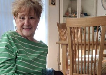 My 93-year-old great aunt is still thriving. Her anti-aging secret? Watching football every Sunday.