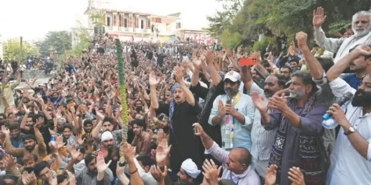 Negotiation committee heads to AJK after PM Shehbaz voices deep concern over unrest