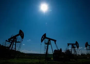 Oil eases even as Trump reduces tariffs on China