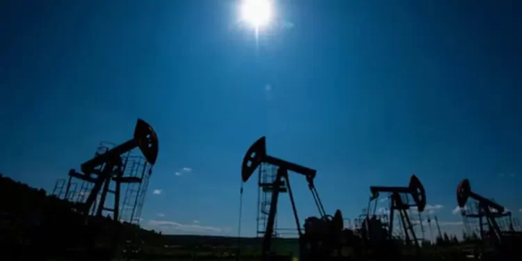 Oil eases even as Trump reduces tariffs on China