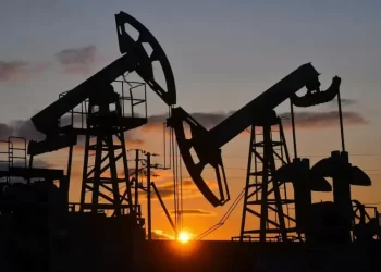 Oil little changed as investors weigh Gaza ceasefire, stalled Ukraine talks