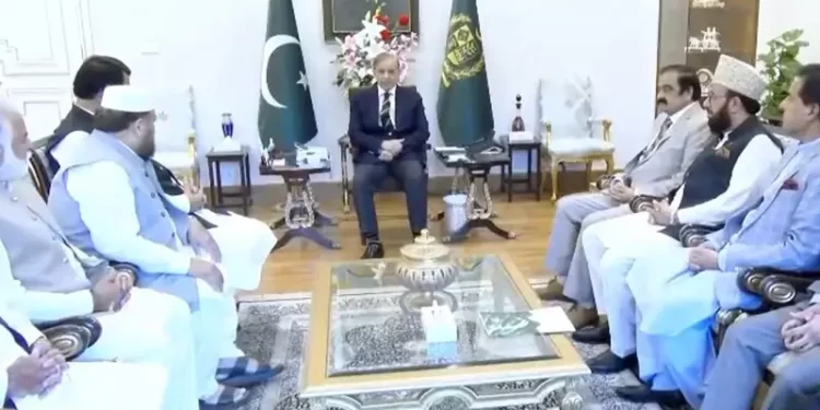 PM Shehbaz discusses country’s political landscape with KP lawmakers, leaders