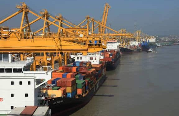 Pakistan Offers Bangladesh Access to Karachi Port to Boost Trade Ties