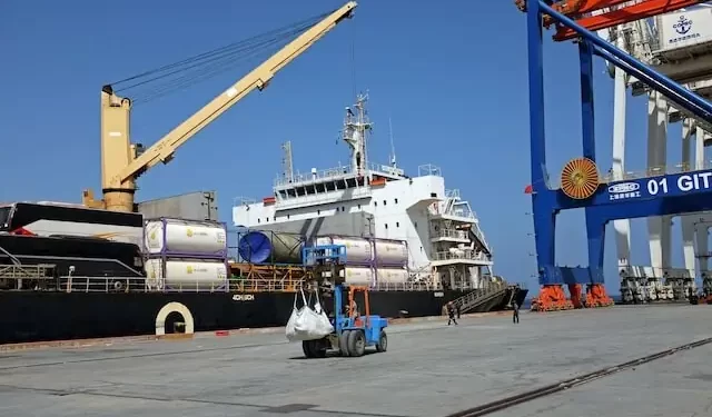 Pakistan courts US with pitch for new Arabian Sea port, FT reports