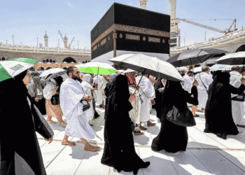 Saudi crown prince launches project to add 900,000 praying spaces in Makkah