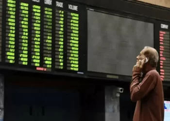 Selling pressure drags PSX lower, KSE-100 sheds nearly 1,000 points in intra-day trade