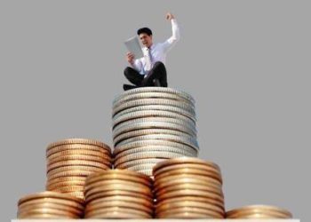 Top 10% in Pakistan Hold 42% of National Income , Oxfam Report