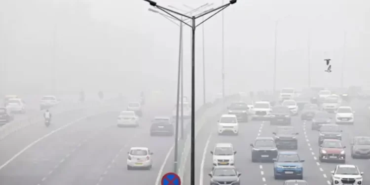 Toxic haze chokes Indian capital