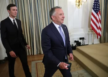 US envoys head to Mideast as Trump warns Hamas against peace deal delay